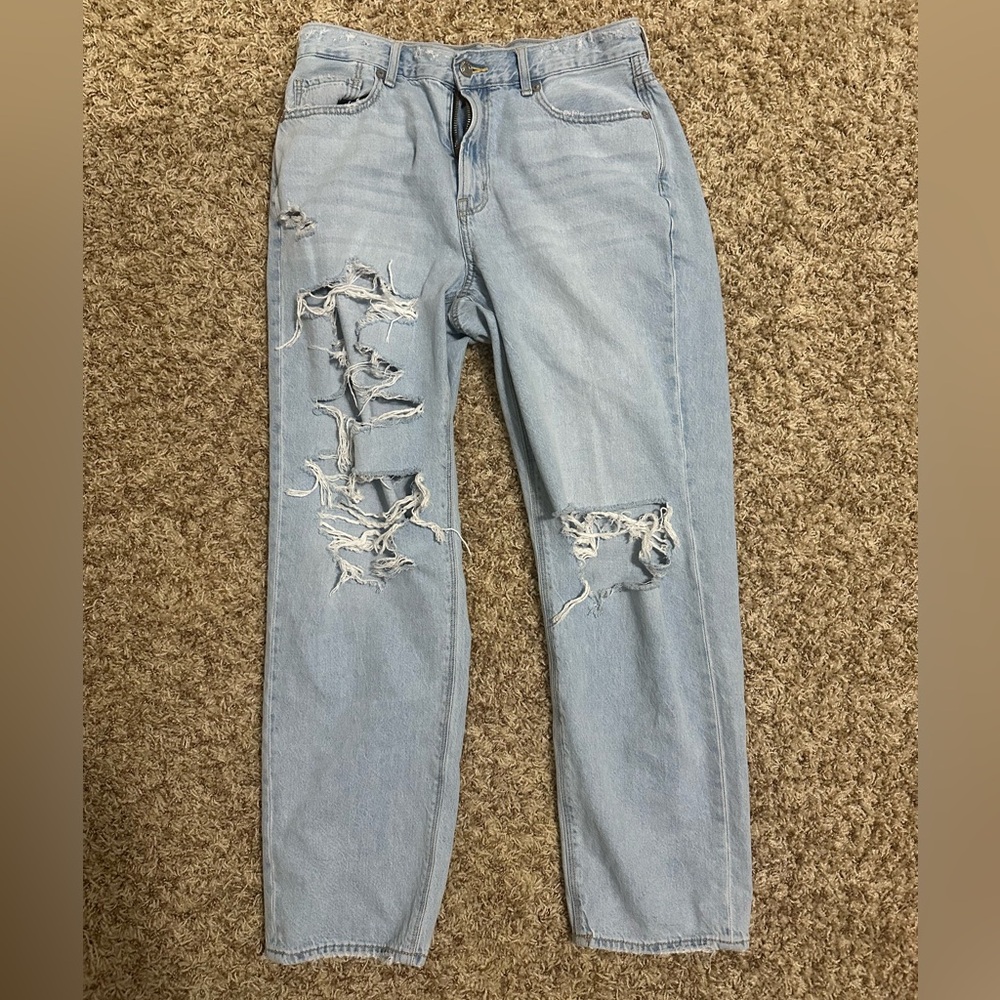 american eagle mom straight legged jeans